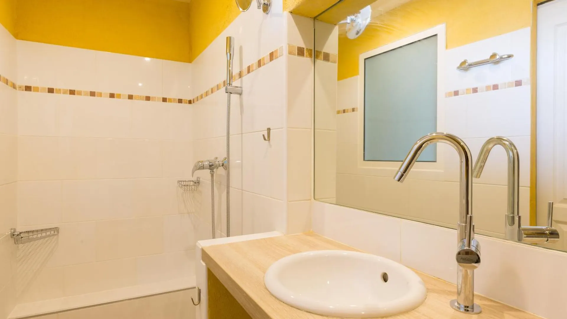 Guesthouse Eco Hostel La Girelle Calanques Marsylia Apartament